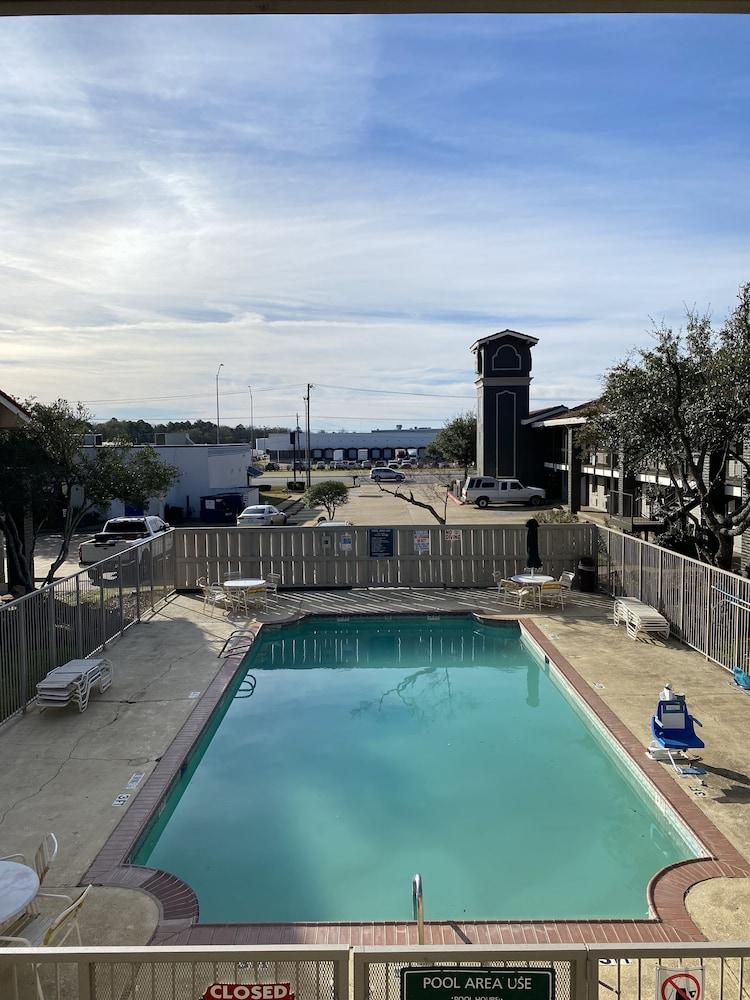 La Quinta Inn By Wyndham Tyler Extérieur photo